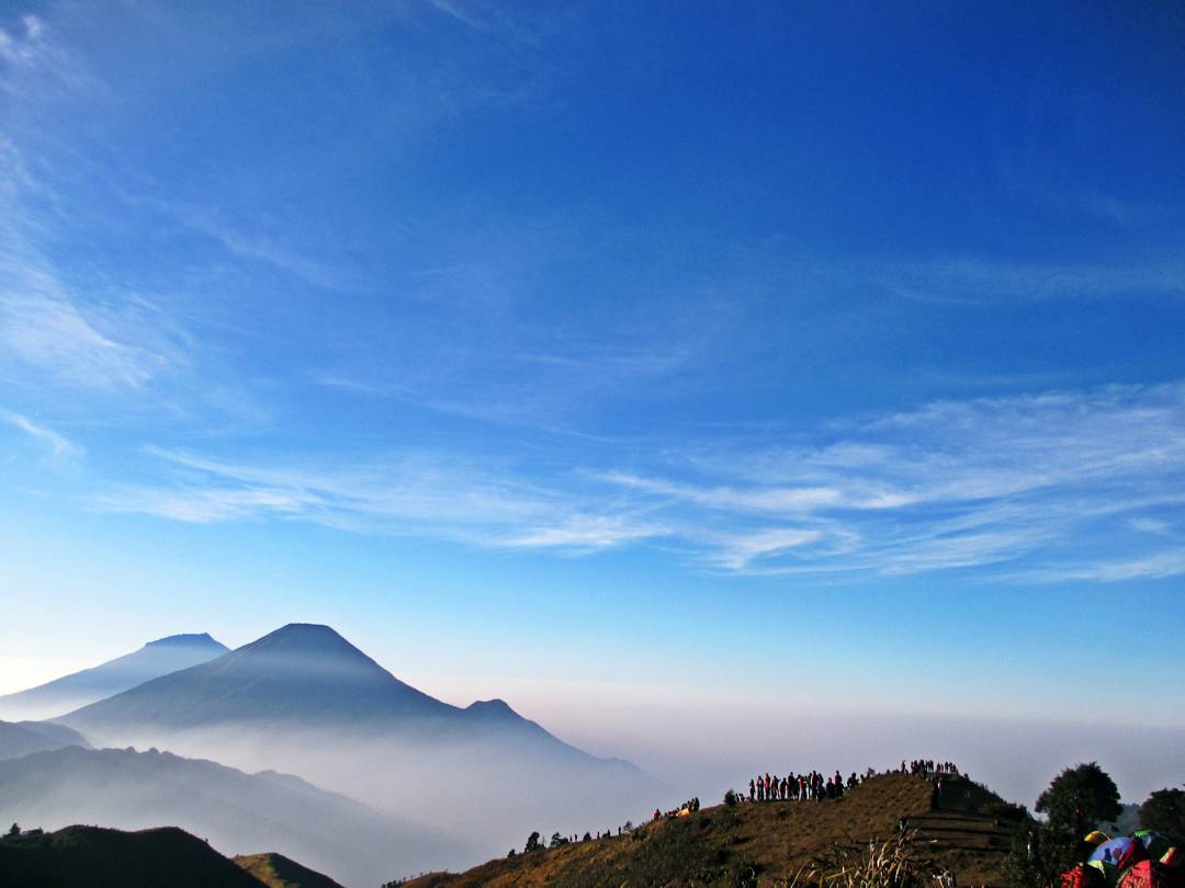 Gunung Prau Dieng Tempat Paling Indah Dan Romantis Untuk Menikmati