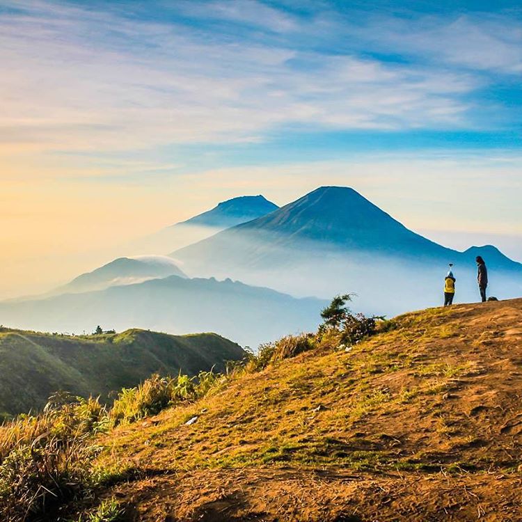  Gunung  Prau Dieng  Tempat Paling Indah Dan Romantis Untuk Menikmati Sunrise